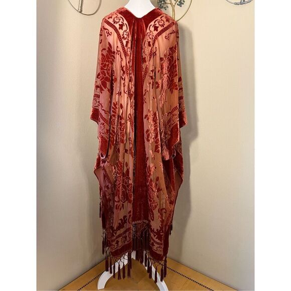NWT! MTN GRL Wyoming Velvet Mesh Tapestry Tassel Kimono in Rust One Size - Picture 2 of 12
